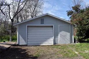 2703 1st St, Brownwood, TX 76801 - Photo 15