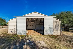 1005 Hickey Ct, Granbury, TX 76049 - Photo 13