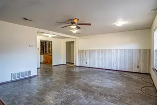 1005 Hickey Ct, Granbury, TX 76049 - Photo 15