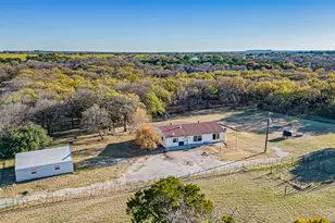 1005 Hickey Ct, Granbury, TX 76049 - Photo 37