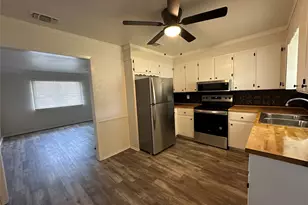 910 Chestnut St, Hico, TX 76457 - Photo 3