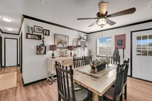 506 E Barton St, Granbury, TX 76048 - Photo 9