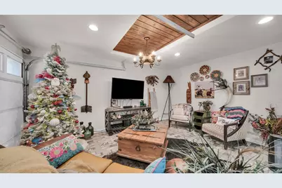 506 E Barton Street, Granbury, TX 76048 - Photo 5