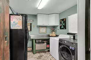 506 E Barton St, Granbury, TX 76048 - Photo 27