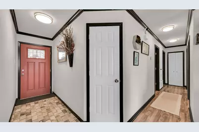 506 E Barton Street, Granbury, TX 76048 - Photo 29