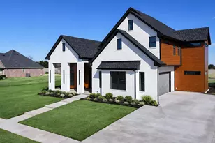 2008 Nichole Blvd, Pottsboro, TX 75076 - Photo 1