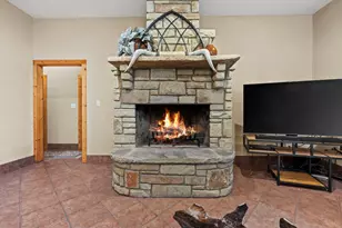 6909 Running Deer Ct, Granbury, TX 76049 - Photo 7