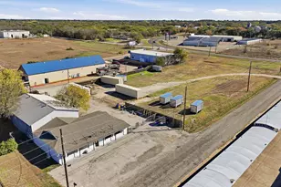 311 Eastridge Rd, Granbury, TX 76049 - Photo 1