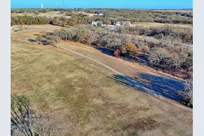 125 Diamond Oaks Drive, Nocona, TX 76255 - Photo 3