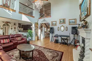 2335 Shackleford Tr, Grand Prairie, TX 75052 - Photo 9