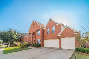 2335 Shackleford Tr, Grand Prairie, TX 75052 - Photo 3