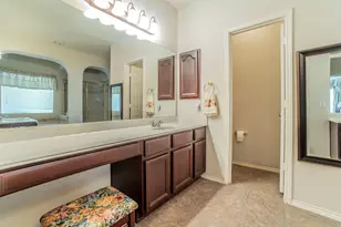 2335 Shackleford Tr, Grand Prairie, TX 75052 - Photo 33