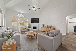 202 Forestridge Dr, Mansfield, TX 76063 - Photo 3