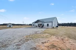 2011 Co Rd 1590, Alvord, TX 76225 - Photo 5