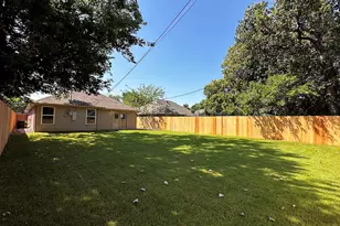 2143 Gilford St, Dallas, TX 75235 - Photo 39