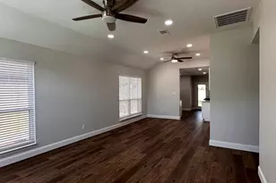 2143 Gilford St, Dallas, TX 75235 - Photo 7