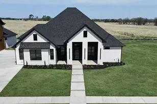 2012 Nichole Blvd, Pottsboro, TX 75076 - Photo 1