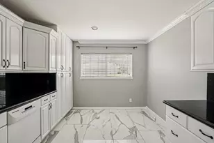 12557 High Meadow Dr, Dallas, TX 75244 - Photo 11