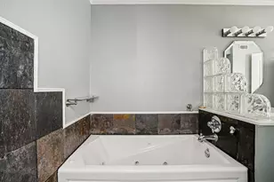 12557 High Meadow Dr, Dallas, TX 75244 - Photo 25