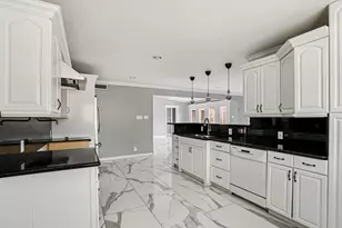 12557 High Meadow Dr, Dallas, TX 75244 - Photo 13