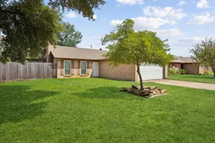 6227 Springwood Dr, Arlington, TX 76001 - Photo 3