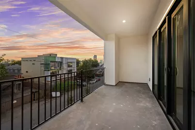 1516 Holly Avenue, Dallas, TX 75204 - Photo 21