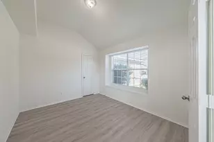 3929 Winter Springs Dr, Fort Worth, TX 76123 - Photo 3