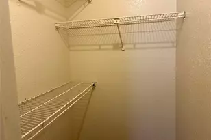 409 Crestline Dr, Arlington, TX 76012 - Photo 19