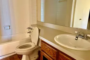 409 Crestline Dr, Arlington, TX 76012 - Photo 13