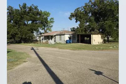 208 Reeves Street, Winters, TX 79567 - Photo 3