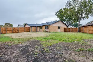 1912 Primrose Ln, Carrollton, TX 75007 - Photo 19