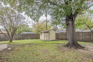 702 Fouts Dr, Irving, TX 75061 - Photo 37