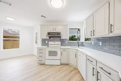 907 Yellowstone Drive, Mansfield, TX 76063 - Photo 19