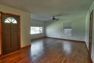 2318 Elmwood Blvd, Dallas, TX 75224 - Photo 3