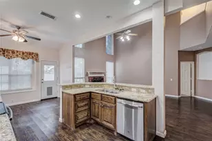 1036 Cottonbelt Dr, Saginaw, TX 76131 - Photo 11