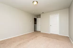 223 Thoroughbred St, Waxahachie, TX 75165 - Photo 11