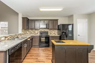 223 Thoroughbred St, Waxahachie, TX 75165 - Photo 5