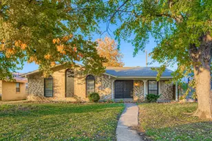 1917 Aspen Ln, Garland, TX 75044 - Photo 1