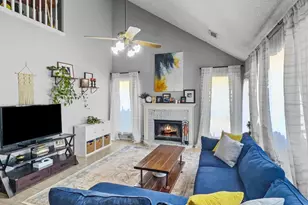 909 Plantation Dr, Lewisville, TX 75067 - Photo 3