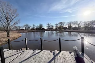 364 Parker Rd, Van Alstyne, TX 75495 - Photo 9