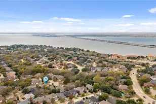 102 Weatherly Cir, Rockwall, TX 75032 - Photo 7