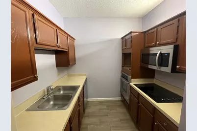 2105 Count Fleet Drive #212, Arlington, TX 76011 - Photo 7