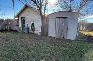 210 Colorado W, Millsap, TX 76066 - Photo 19