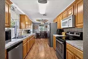 110 Memorial Dr, Gun Barrel City, TX 75156 - Photo 5