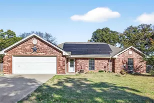 110 Memorial Dr, Gun Barrel City, TX 75156 - Photo 1