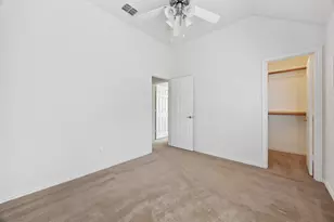 1104 Victory Bells Dr, Fort Worth, TX 76052 - Photo 31