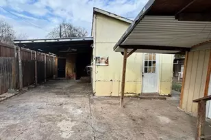 617 Oak St, Garland, TX 75040 - Photo 13
