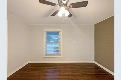 212 N 4th Street, Sanger, TX 76266 - Photo 11