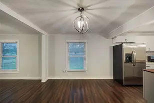 212 N 4th St, Sanger, TX 76266 - Photo 9