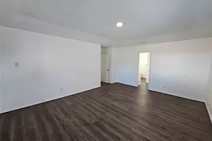 2400 Meadow Creek Dr, Carrollton, TX 75006 - Photo 31